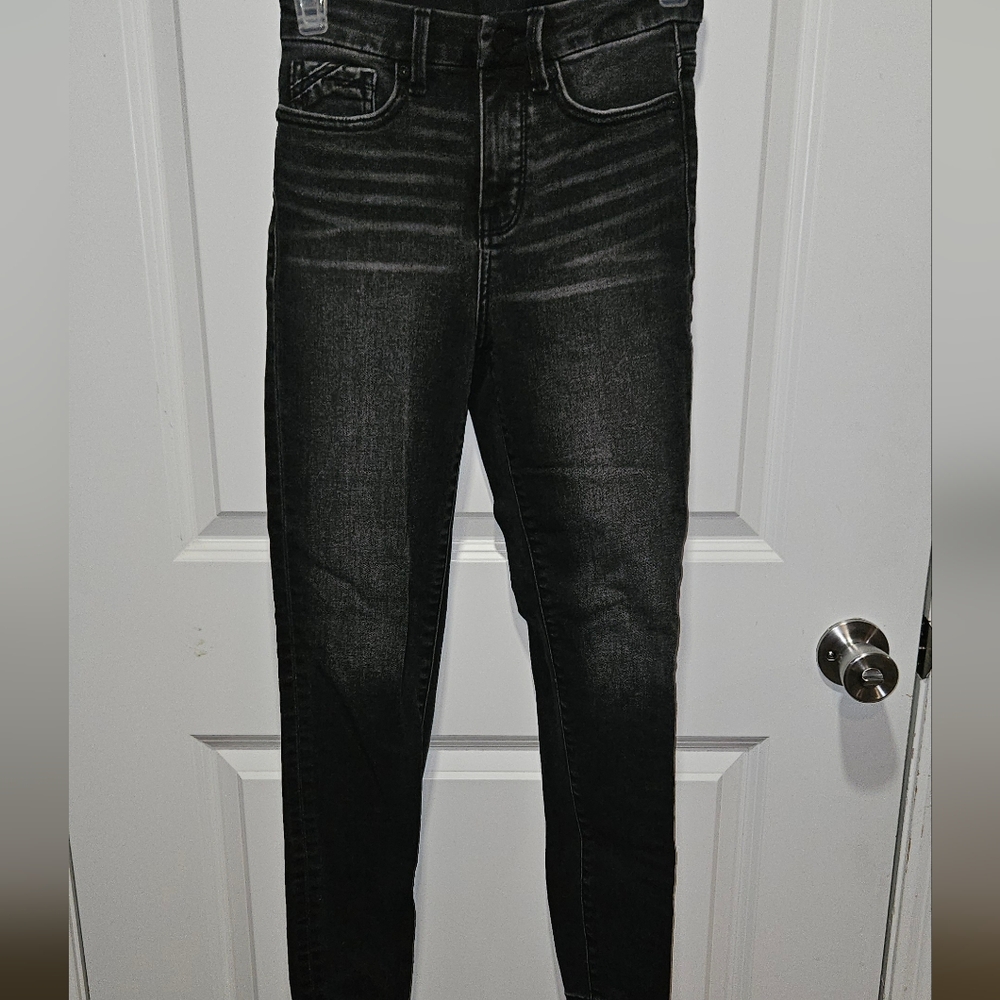 Buckle jeans